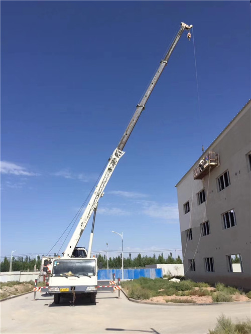 高淳区“轻装强干”—— 吊车的 “轻量化臂架” 技术